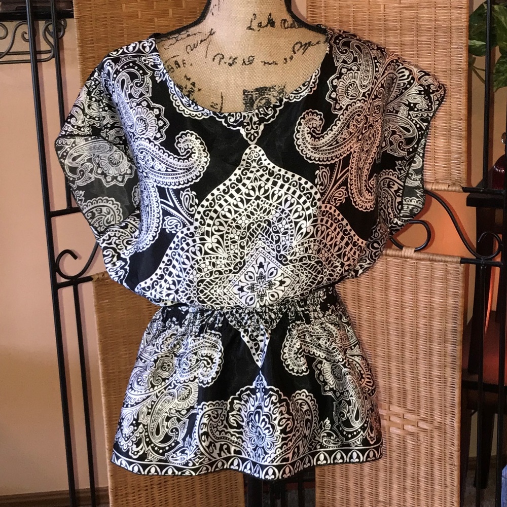 Wet Seal Black & White Blouse